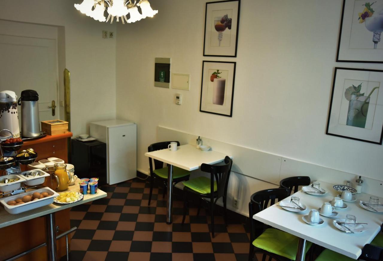 Vila Josefina Prague Ngoại thất bức ảnh